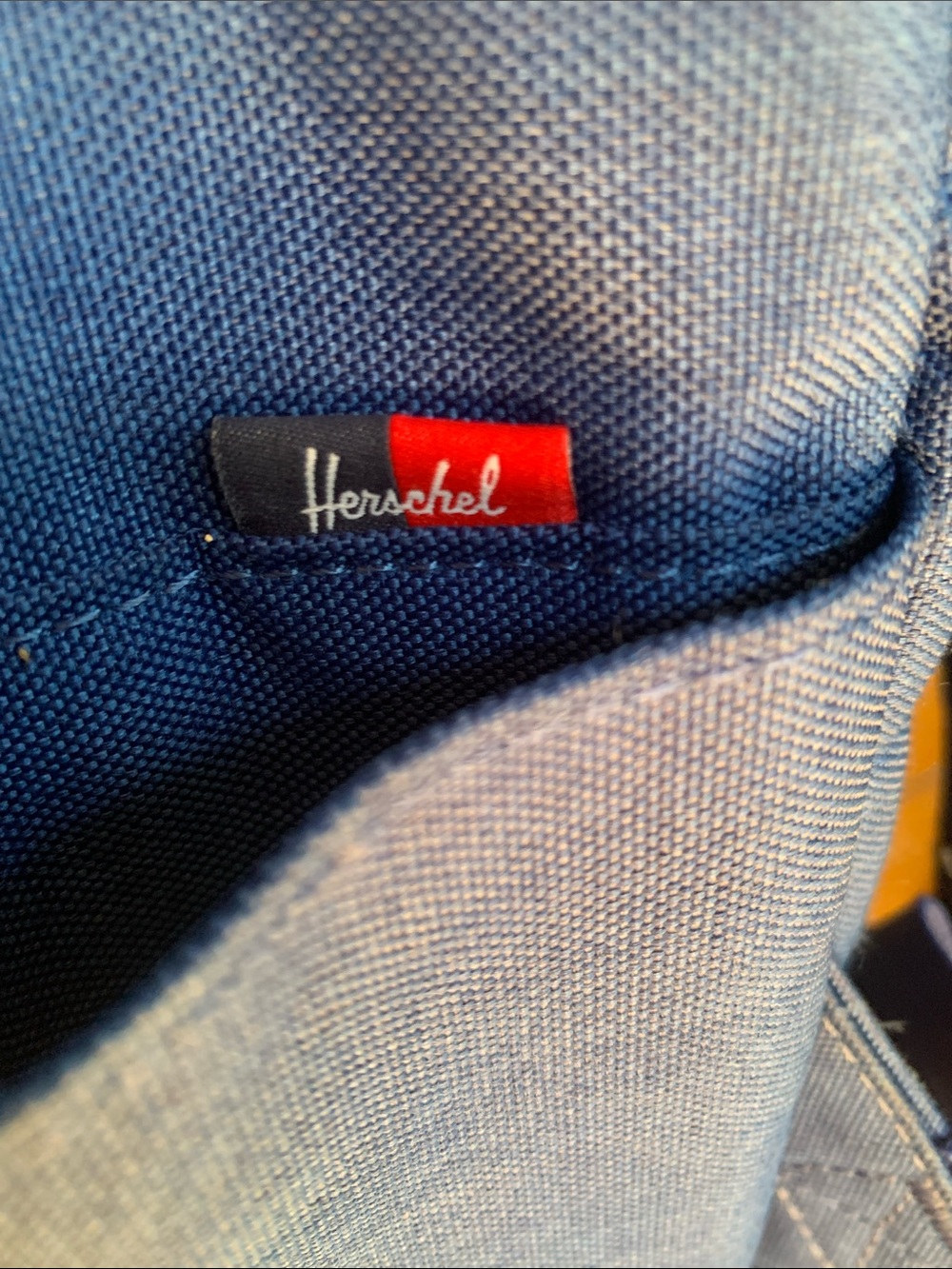 **RARE** herschel x maple leafs
backpack - Picture 7 of 12